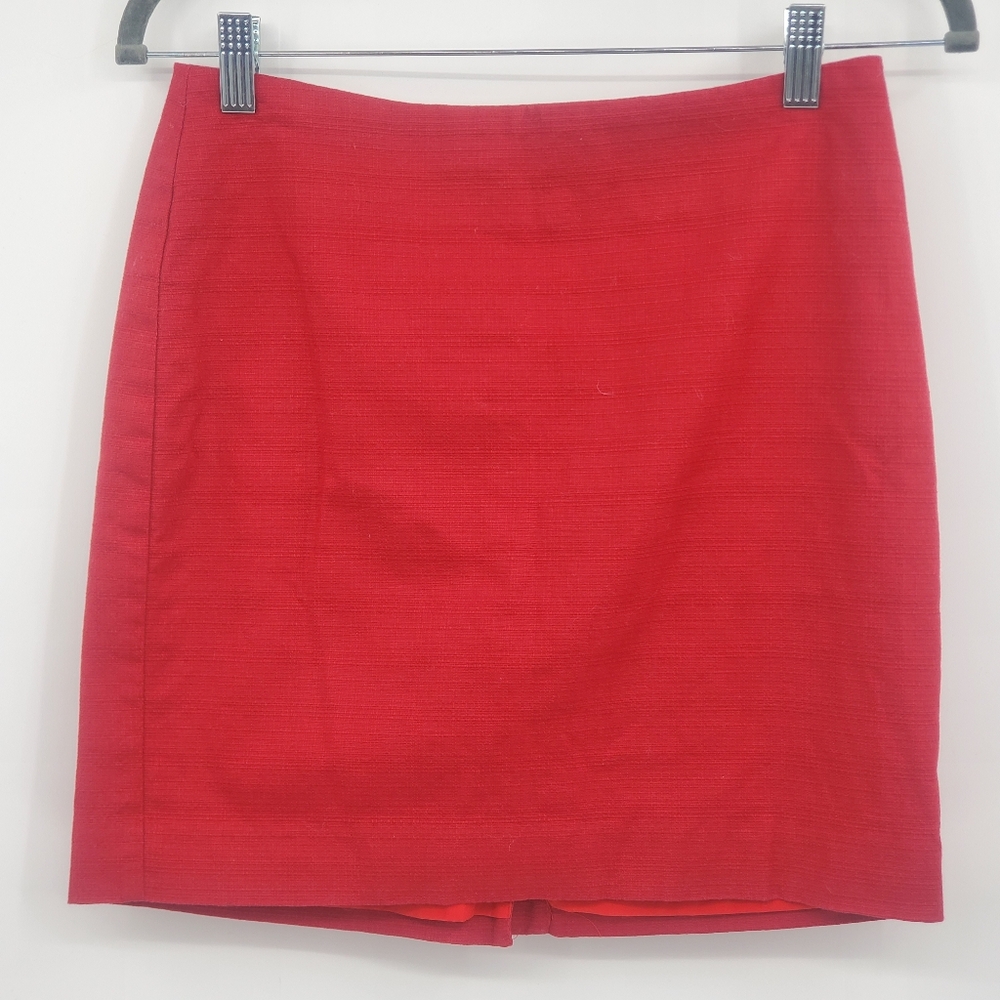 ♤♤ Banana Repulic Red Textured Mini Skirt Size 0